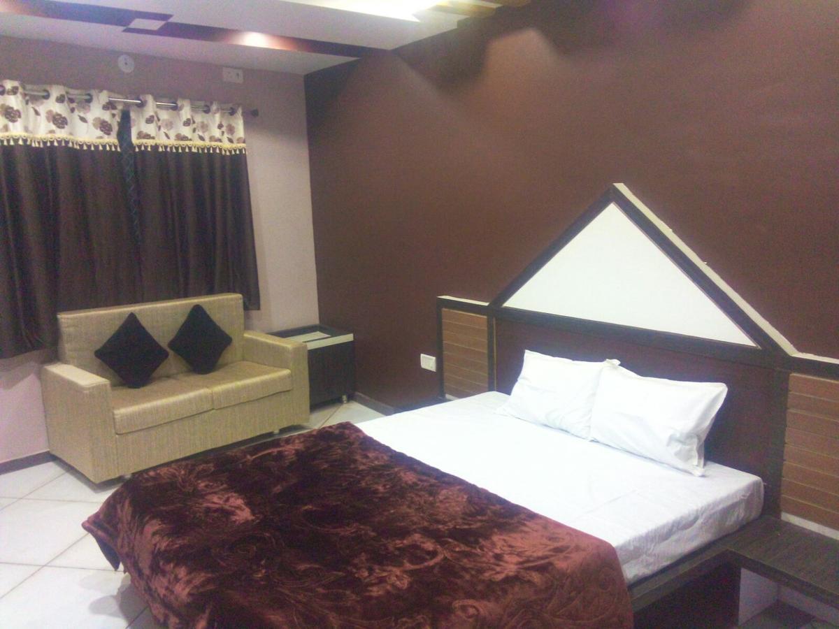 Hotel Palash Regency Bhagor Eksteriør bilde